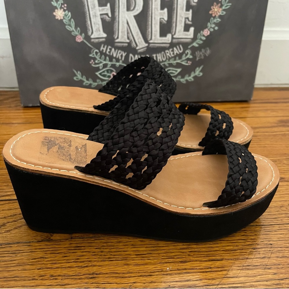 Chinese Laundry Crochet Backless Wedges
